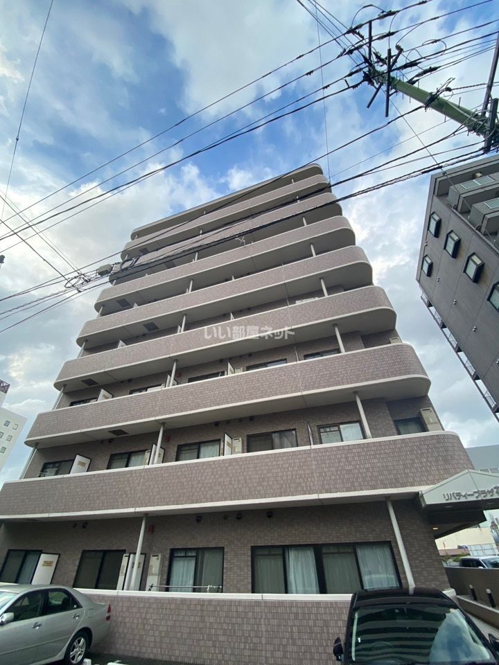 リバティープラザ花園の外観画像