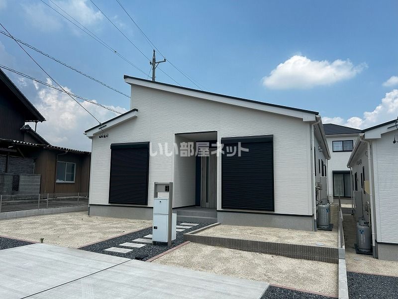 リナージュいなべ市北勢町垣内02の外観画像