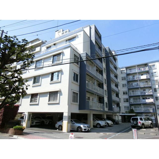 市ヶ谷薬王寺マンションの外観画像