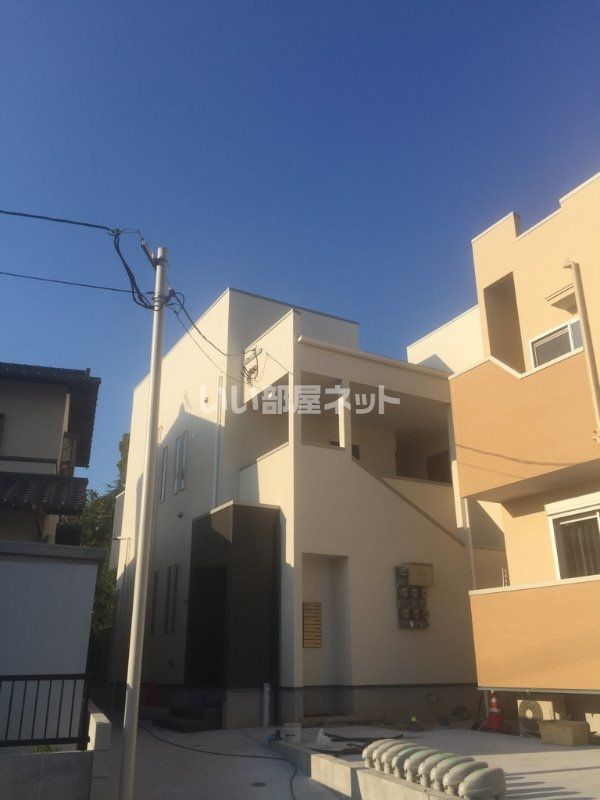 Grandtic Premio紫駅前の外観画像