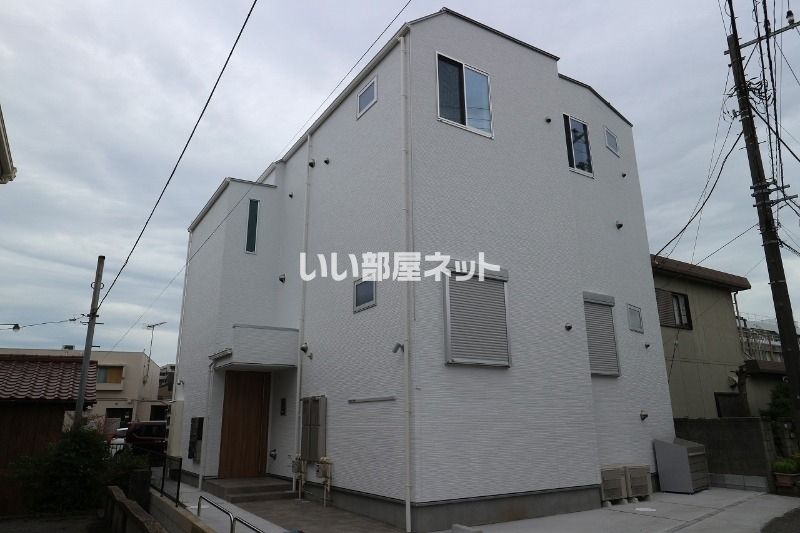 RIZEST 幕張(ライゼストマクハリ)の外観画像