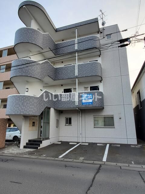 Primum Esse(プリームム エッセ)の外観画像