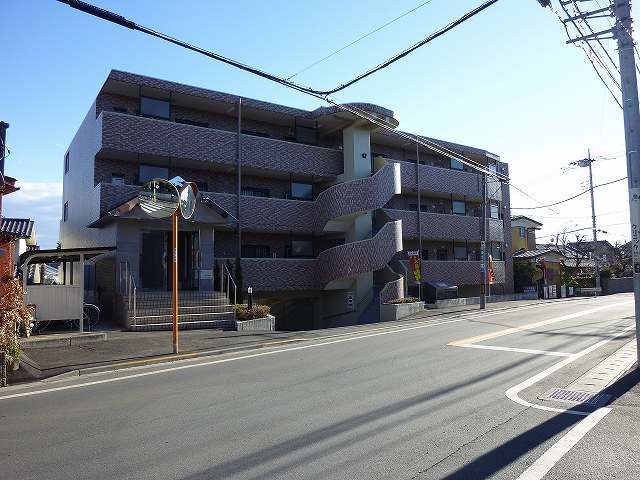 アザレ・ブランシェの外観画像