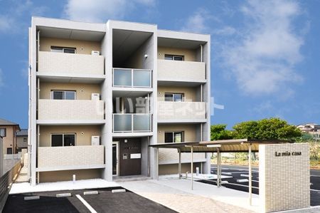 ラミアカーサの外観画像