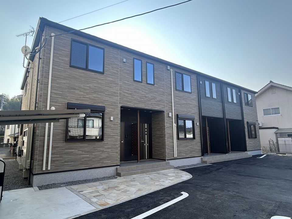 天神川駅より徒歩26分 築1年1ヶ月 2階建の賃貸物件