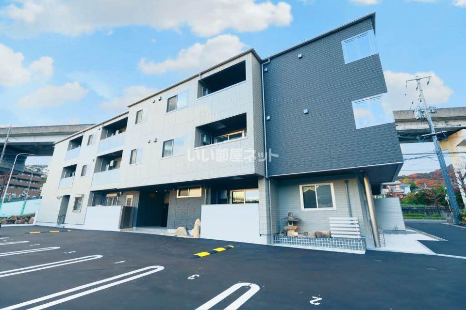 メゾン ナカムラの外観画像