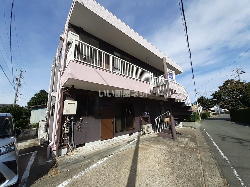 ファミールアキの外観画像