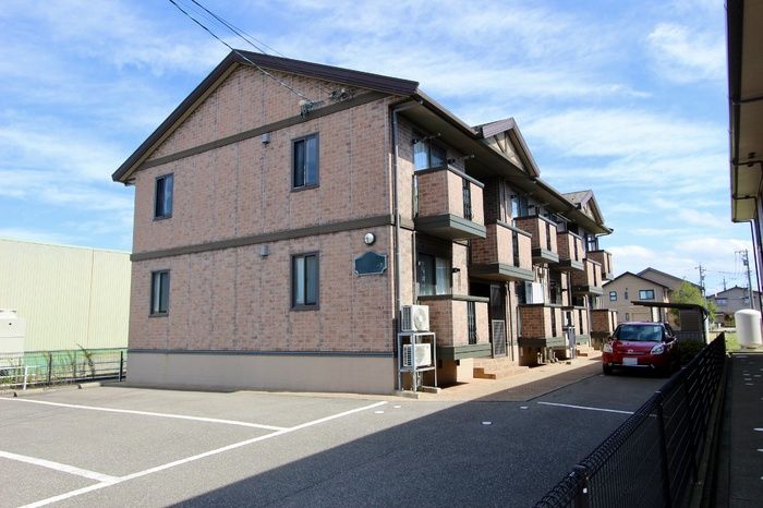 トゥロアサンパティークの外観画像