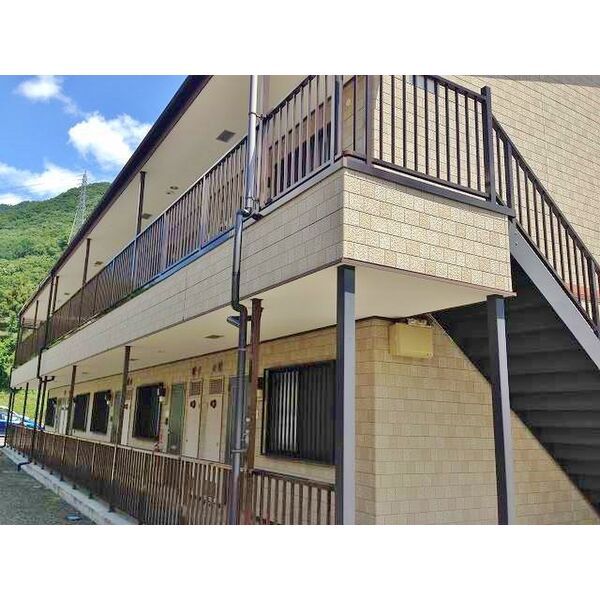 Surplus旭の外観画像