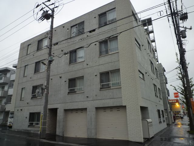 A BONDの外観画像
