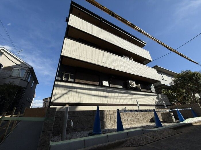 D Paina 鴨居町の外観画像