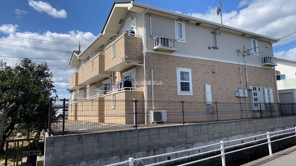 クレメント・エスの外観画像