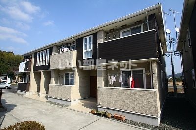 上川内駅よりバス3分 徒歩3分 築16年2ヶ月 2階建の賃貸物件