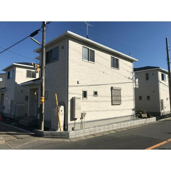 越谷市テラスハウスの外観画像