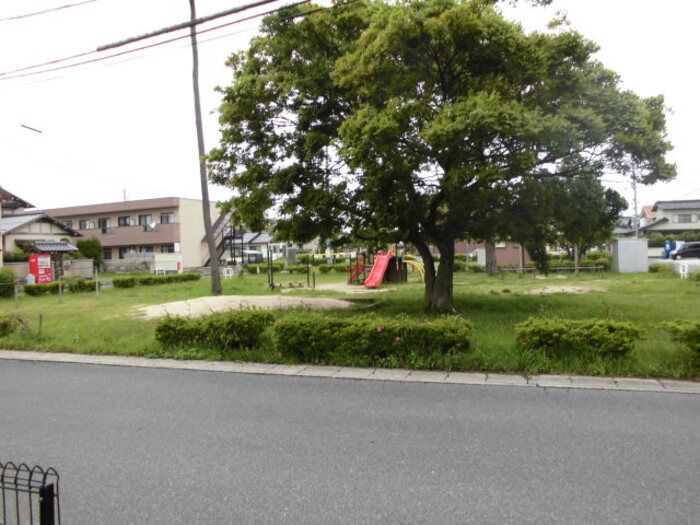 近くに施設あり