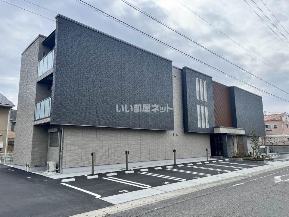 ミュルティプリエの外観画像