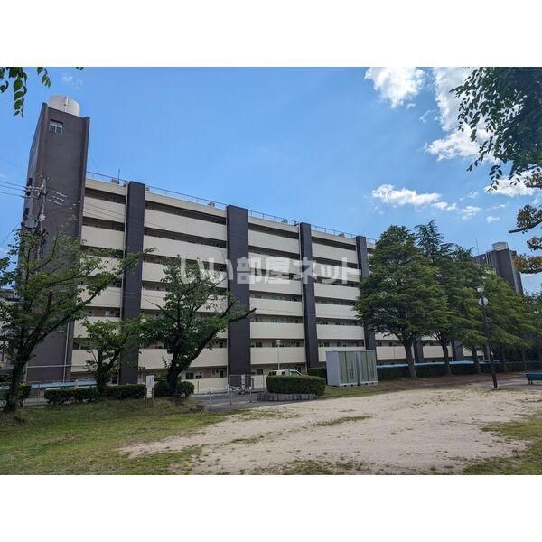 東丘住宅の外観画像