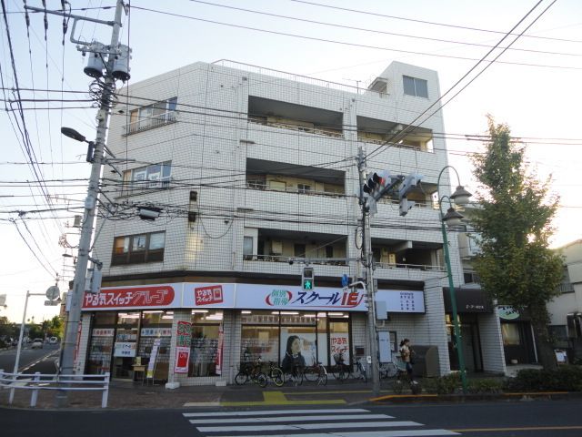 近くに施設あり