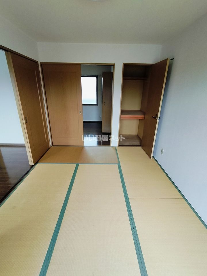 ベッドルーム