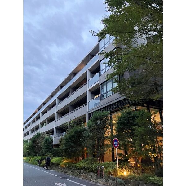 ルネ世田谷千歳台AYUMIEの外観画像