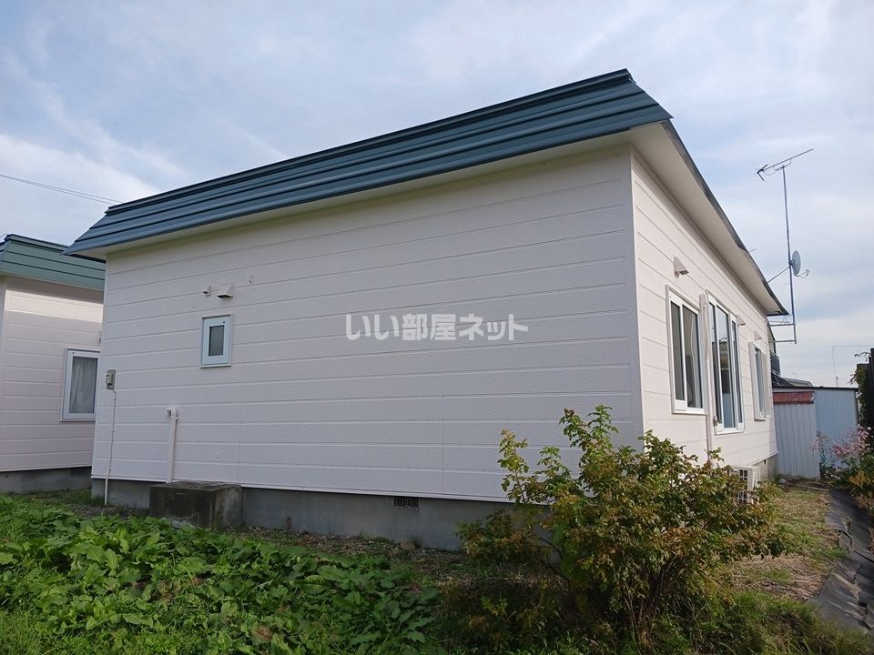 神楽岡11条3丁目借家の外観画像