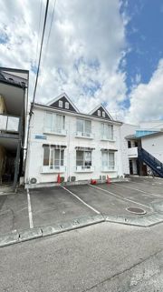 ホワイトコート前九年 Bの外観画像