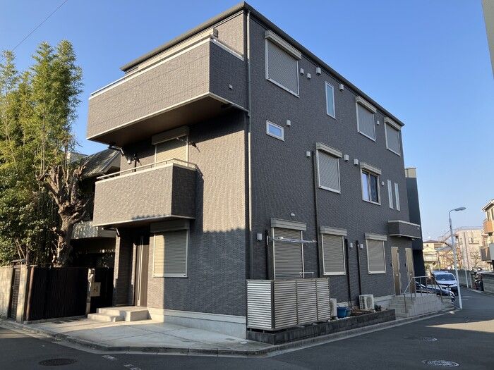 ミラ・アルーアの外観画像