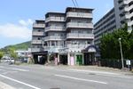 グランディ・マンの外観
