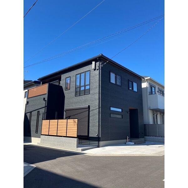 里戸建の外観画像