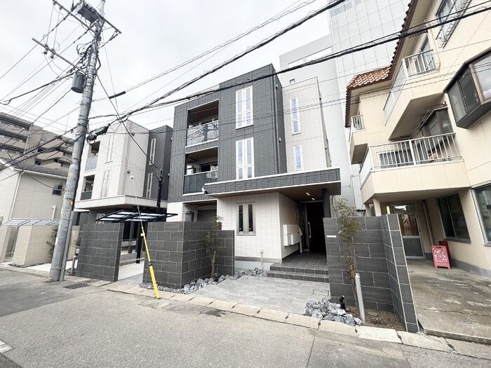 D-blancの外観画像