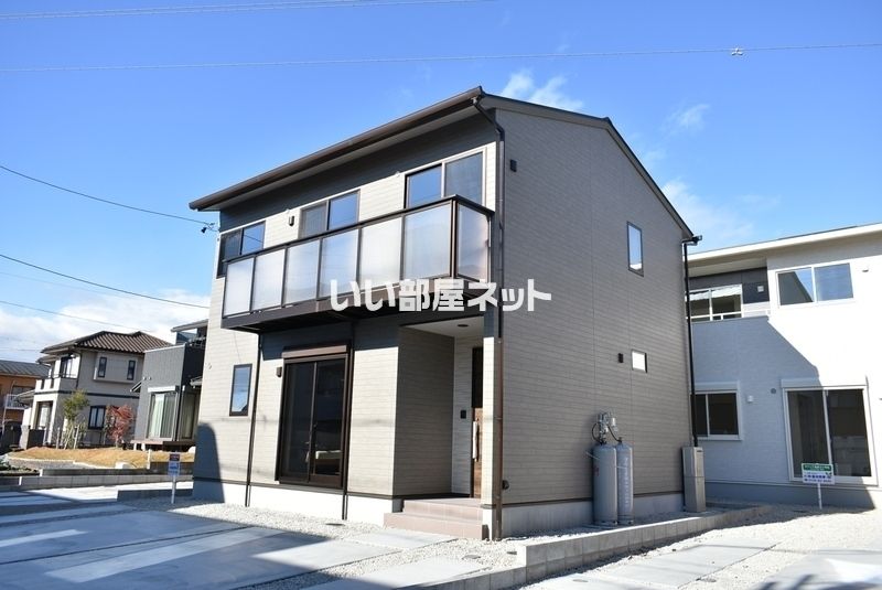 西条3丁目貸家の外観画像