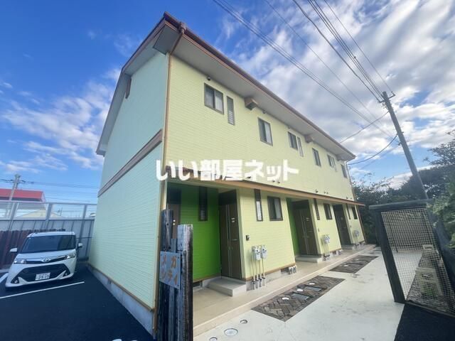 メガシティの外観画像