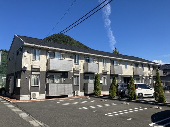 ラルジェ B棟の外観画像