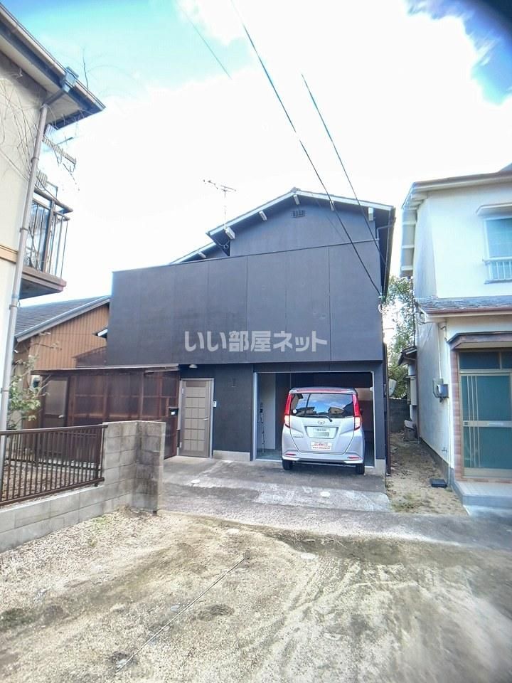 紙町ガレージハウスの外観画像
