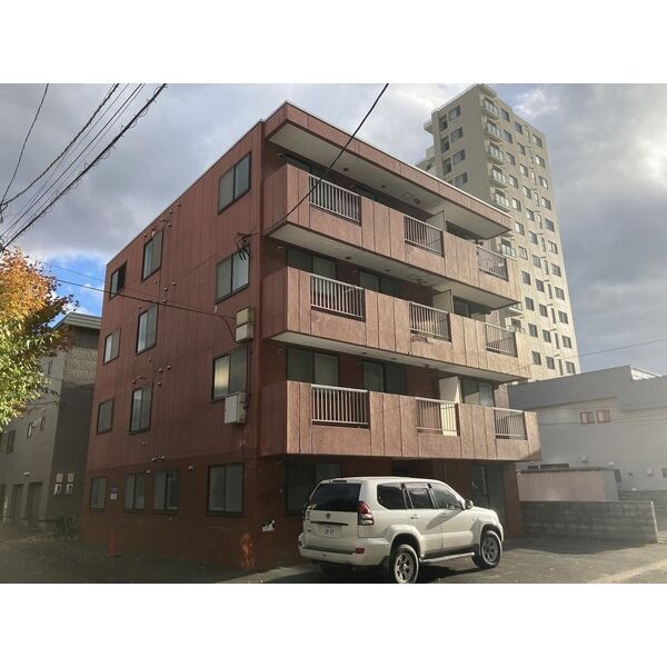 ビッグバーンズマンション東札幌の外観画像