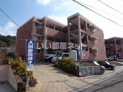 ヨーロピアンシャレー清水万石 弐番館の外観画像