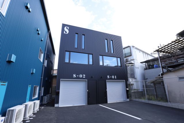 IWAKUNI BOND BASE Sの外観画像