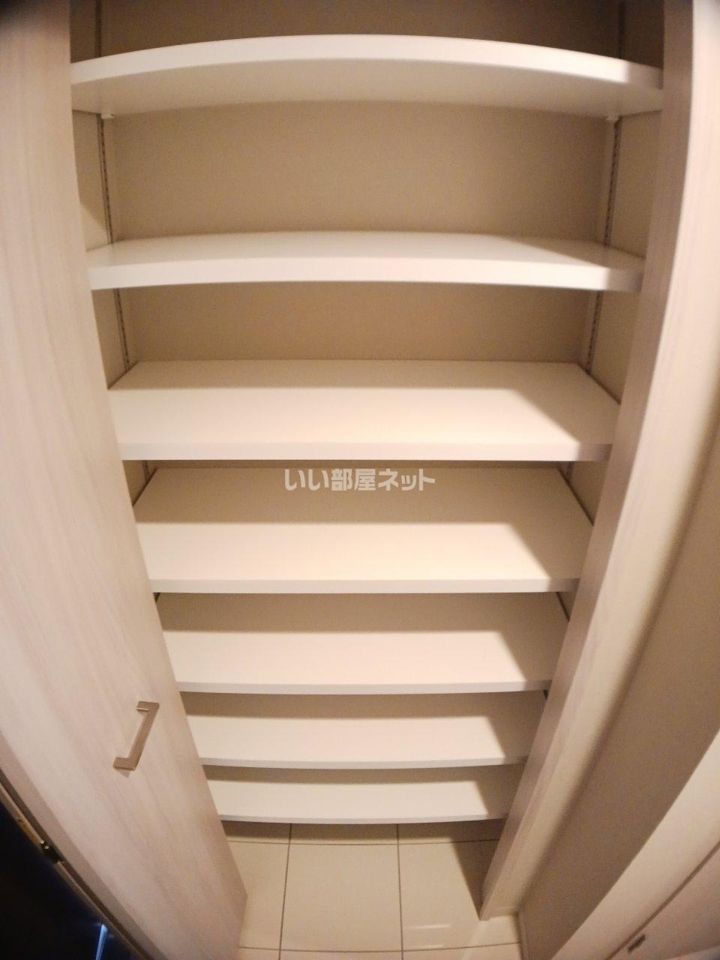 収納