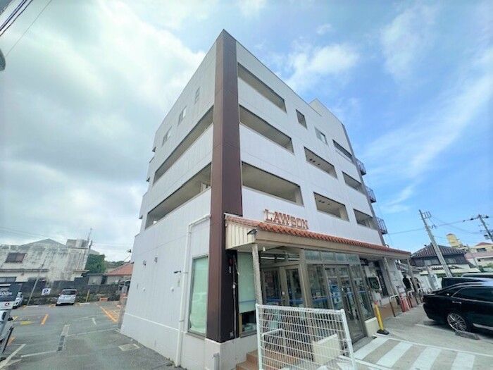 首里駅より徒歩8分 築13年9ヶ月 5階建の賃貸物件