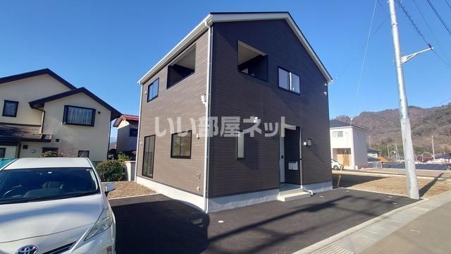 クレイドルガーデン甲府市西田町第1 4号棟の外観画像