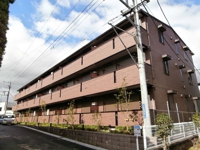 フラッツ酒井根 I号棟の外観画像