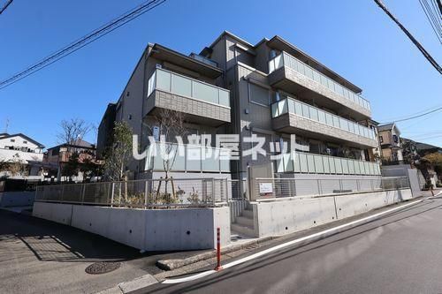 トロワベルテュの外観画像