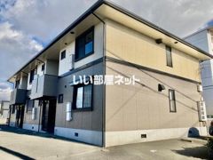 ハイカムール坂井の外観画像