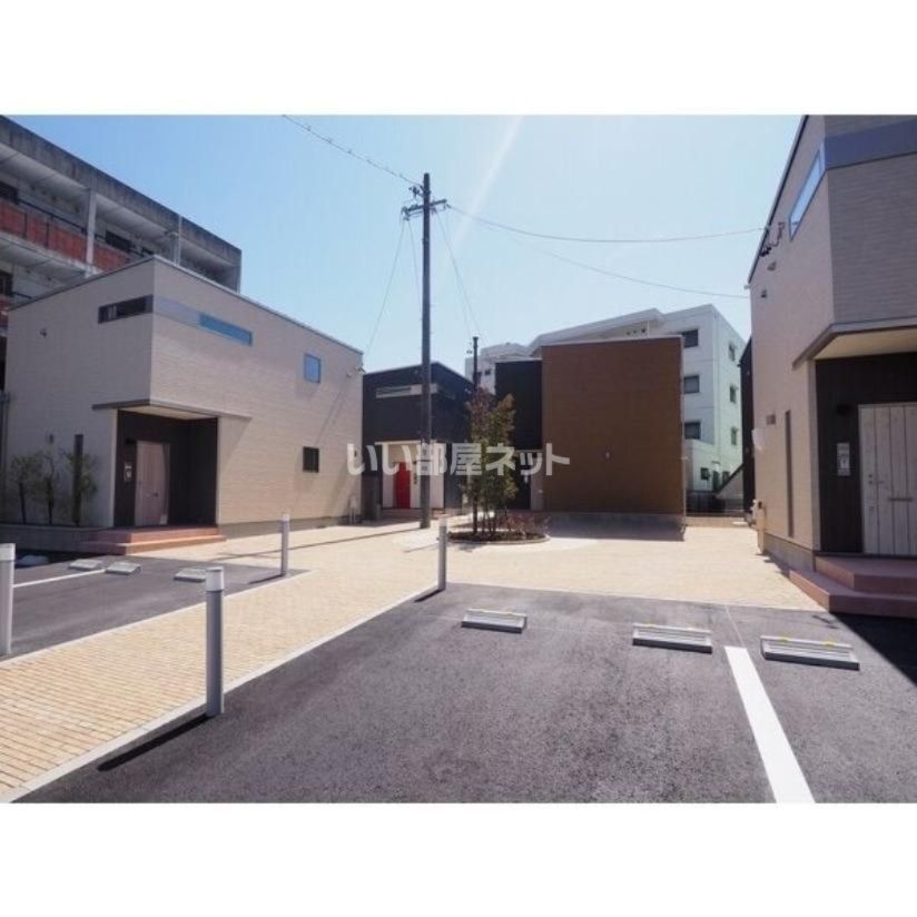 シャドークィーンの外観画像