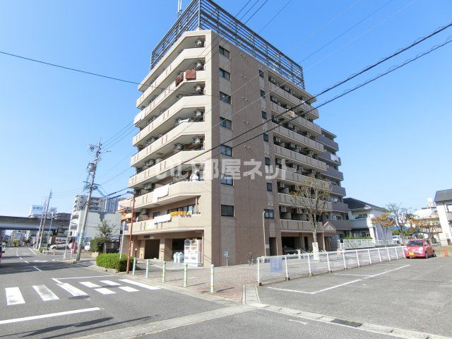 第2さくらマンション中央の外観画像