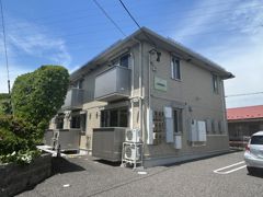 パインズコートの外観画像