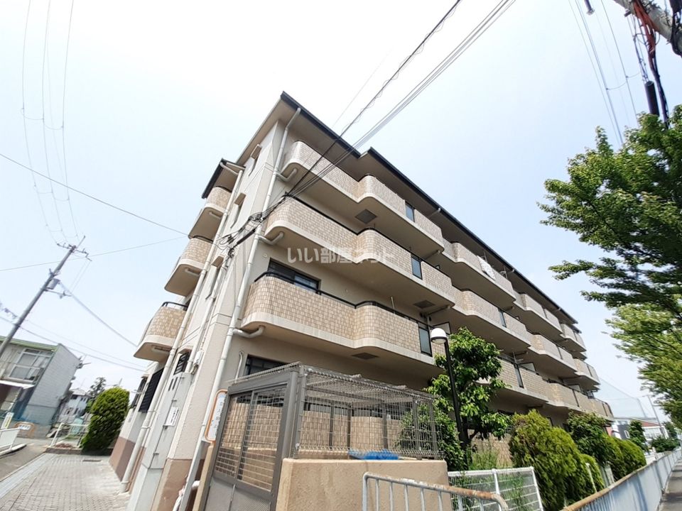 ハイツシャルマンの外観画像