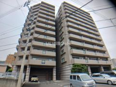 サーパスシティ栗林の外観画像