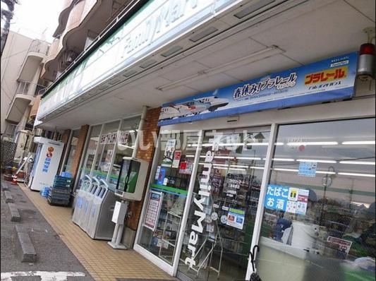 近くに施設あり