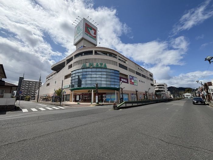 近くに施設あり